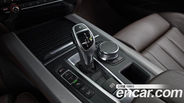 BMW X5 2018 — Фото 9/20