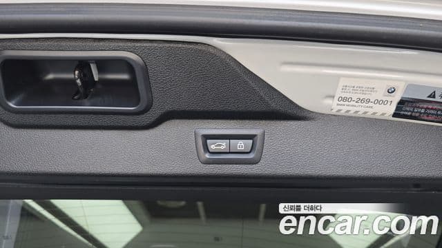 BMW X5 2018 — ფოტო 17/31
