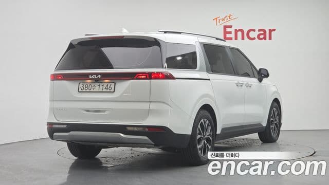 Kia Carnival 2023 — Фото 2/20