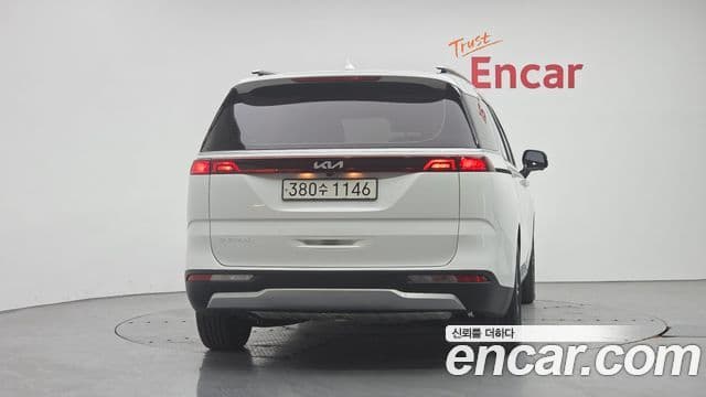 Kia Carnival 2023 — Фото 4/20