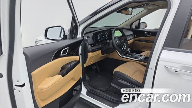 Kia Carnival 2023 — Фото 10/20