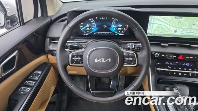 Kia Carnival 2023 — Фото 13/20