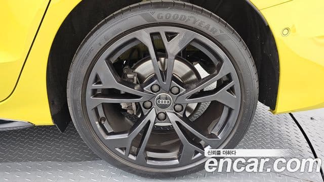 Audi A3 2025 — ფოტო 18/30