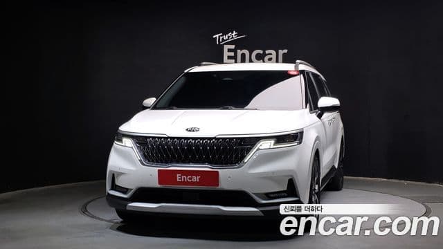 Kia Carnival 2021 — Фото 3/20