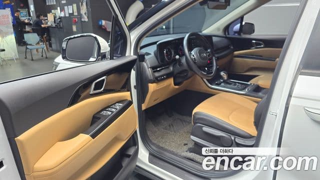 Kia Carnival 2021 — Фото 10/20