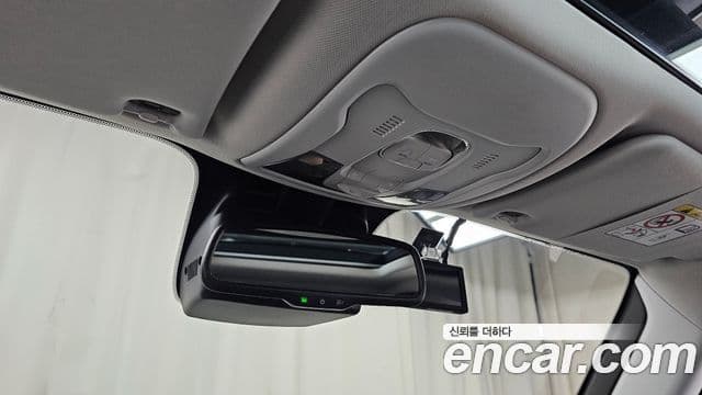 Jeep Renegade 2023 — Şəkil 17/20