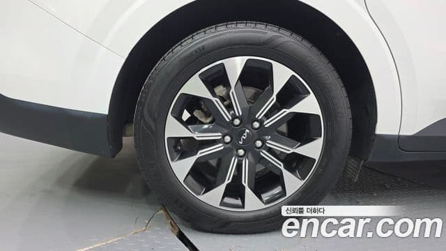 Kia Carnival 2022 — Фото 5/20