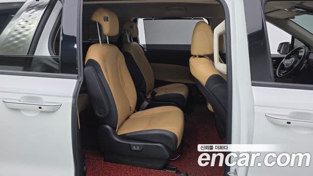 Kia Carnival 2022 — Фото 11/20