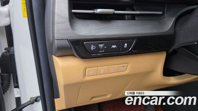 Kia Carnival 2022 — Фото 12/20