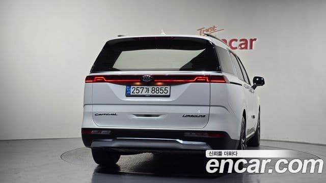 Kia Carnival 2021 — Фото 4/20