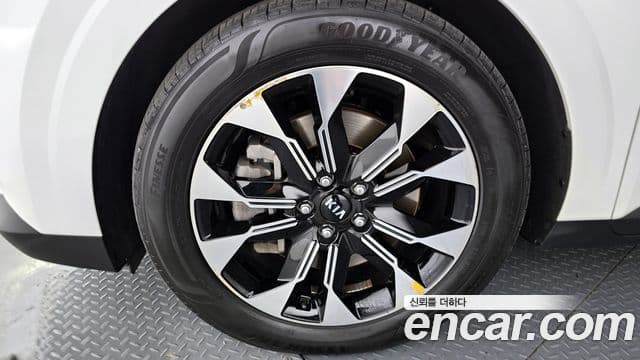 Kia Carnival 2021 — Фото 5/20