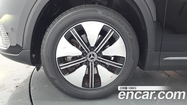 Mercedes-Benz EQA 2021 — Photo 1/20