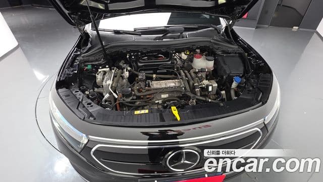 Mercedes-Benz EQA 2021 — Photo 19/20