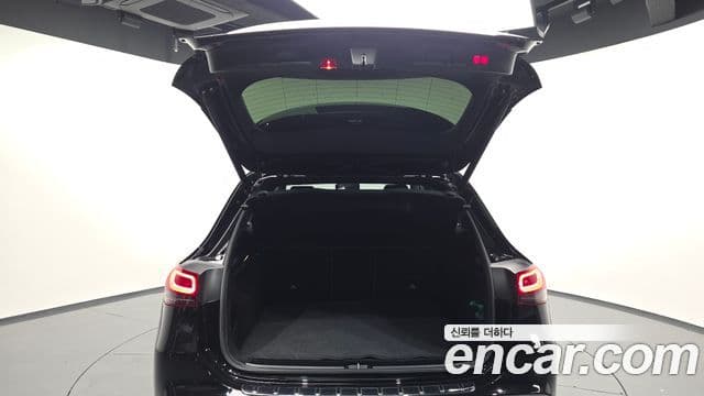 Mercedes-Benz EQA 2021 — Photo 14/20