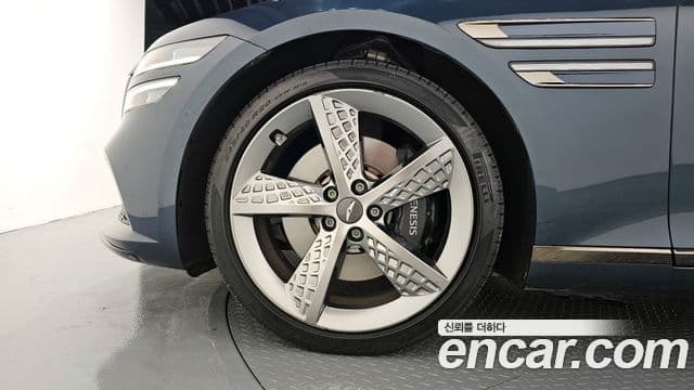 Genesis G80 2022 — Photo 2/20