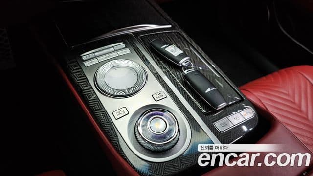 Genesis G80 2022 — Photo 16/20
