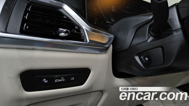 BMW X5 2025 — Photo 11/42