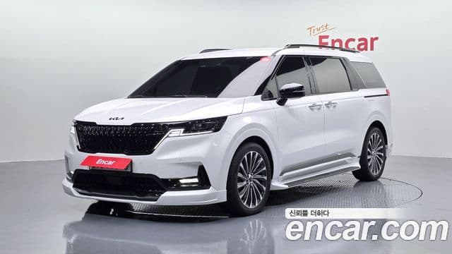 Kia Carnival 2023 — Фото 1/20