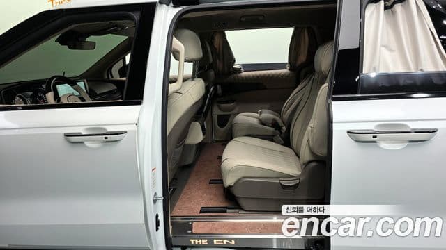 Kia Carnival 2023 — Фото 11/20