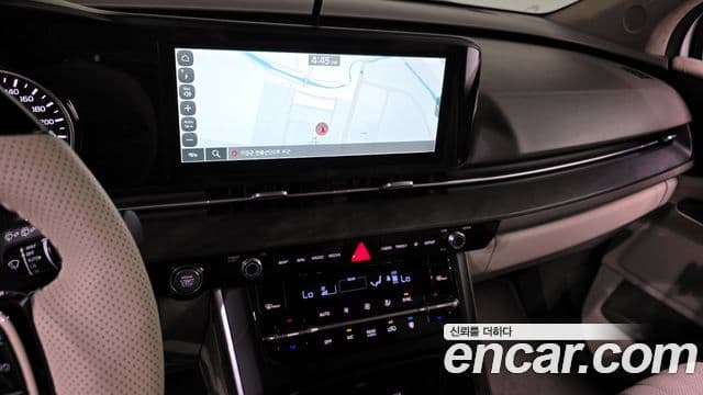 Kia Carnival 2023 — Фото 15/20
