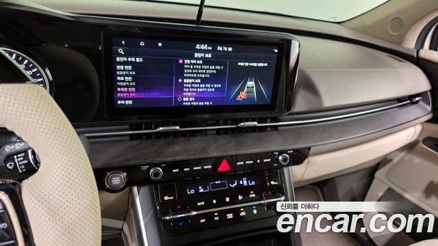 Kia Carnival 2023 — Фото 16/20