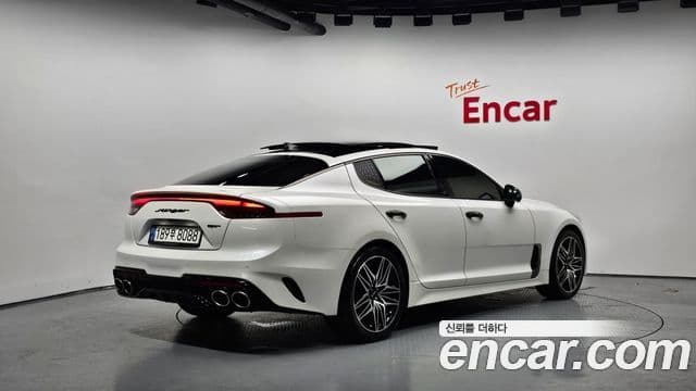 Kia Stinger 2022 — Şəkil 2/20