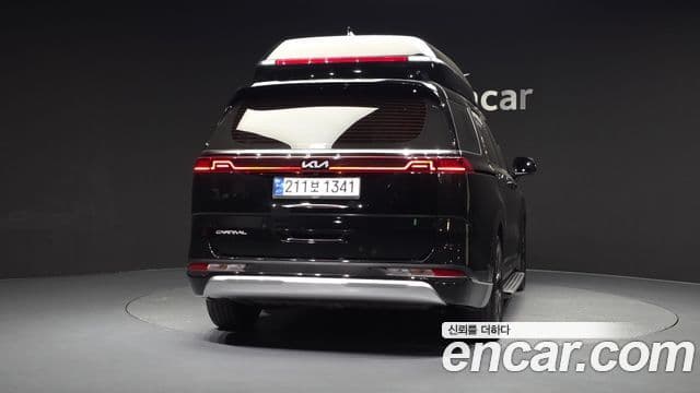 Kia Carnival 2023 — ფოტო 4/20