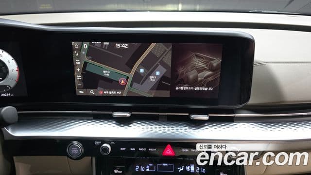 Kia Carnival 2023 — ფოტო 14/20