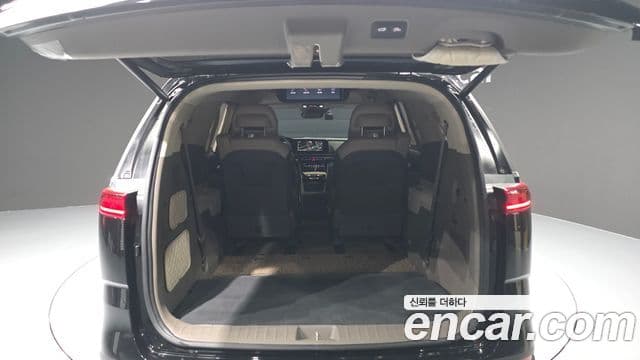 Kia Carnival 2023 — ფოტო 20/20