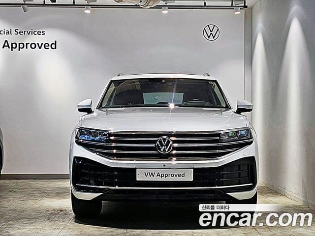 Volkswagen Touareg 2024 — ფოტო 2/14