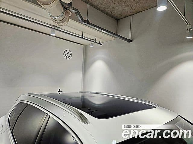 Volkswagen Touareg 2024 — ფოტო 13/14