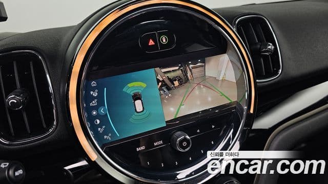 Mini Cooper Countryman 2023 — ფოტო 13/20