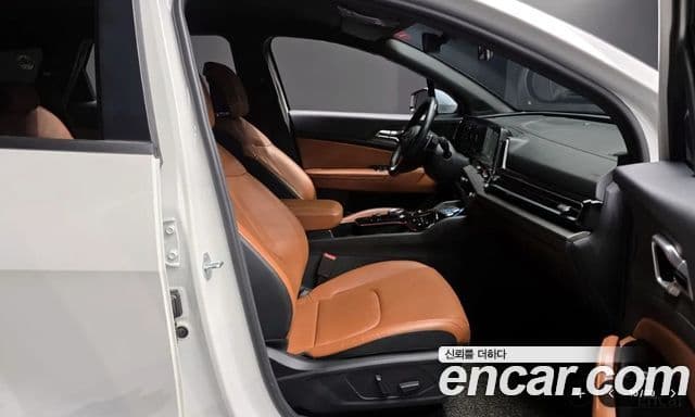 Kia Sportage 2021 — ფოტო 8/20