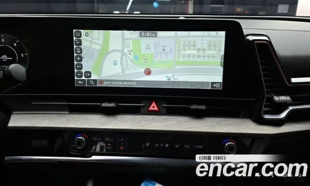 Kia Sportage 2021 — ფოტო 15/20
