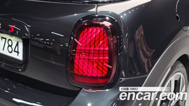 Mini Cooper S Convertible 2025 — Photo 9/30