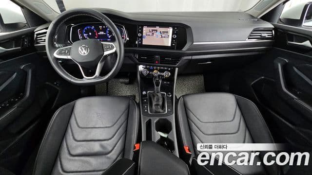 Volkswagen Jetta 2022 — Şəkil 7/20