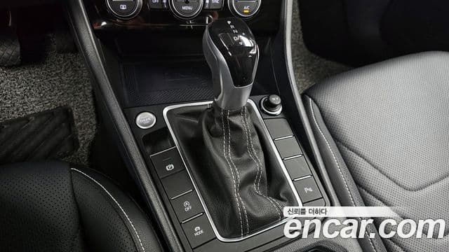 Volkswagen Jetta 2022 — фото 9 из 20