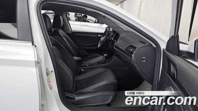 Volkswagen Jetta 2022 — Şəkil 11/20