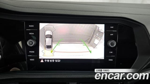 Volkswagen Jetta 2022 — Şəkil 16/20