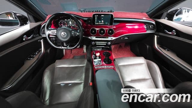 Kia Stinger 2018 — Фото 7/20