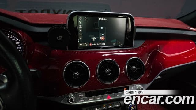 Kia Stinger 2018 — Фото 15/20