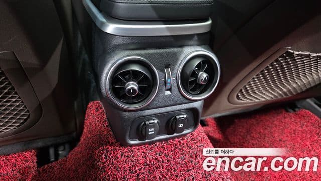 Kia Stinger 2018 — Şəkil 14/36