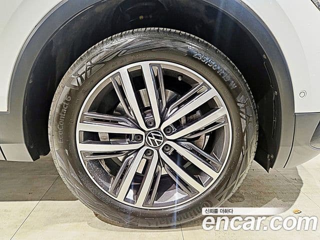Volkswagen Tiguan Allspace 2022 — ფოტო 4/14