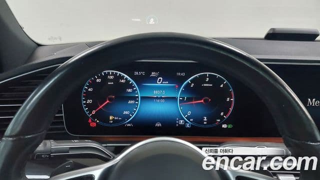 Mercedes-Benz GLE-Class 2022 — ფოტო 6/17