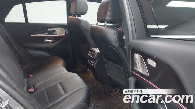 Mercedes-Benz GLE-Class 2022 — ფოტო 8/17