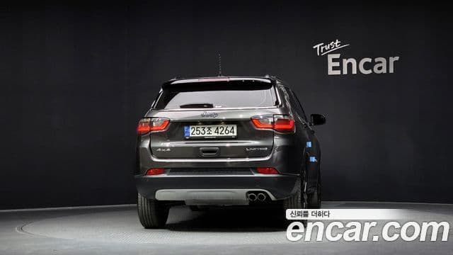 Jeep Compass 2022 — Фото 4/20