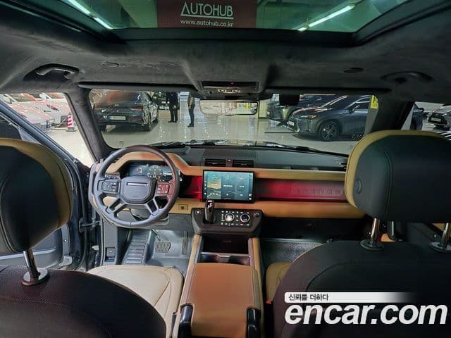Land Rover Defender 2025 — ფოტო 4/20