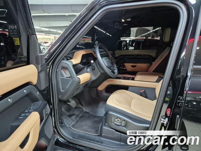 Land Rover Defender 2025 — ფოტო 5/20