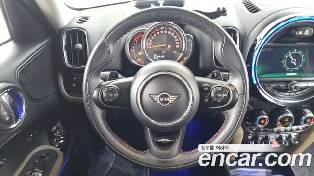 Mini Cooper S Countryman 2020 — ფოტო 13/20