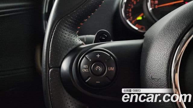 Mini Cooper S Countryman 2020 — ფოტო 16/20